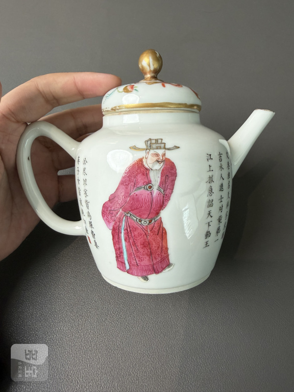 清道光 粉彩无双谱图茶壶 - 图2